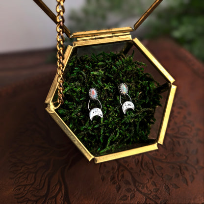 FAELIGHT - Ohrringe | 925 Silber & 999 Silber, Stecker mit Opal und Mondsichel