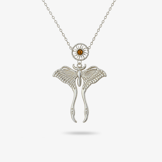 CALYRA ✦ Kette mit Karneol und Lunafalter