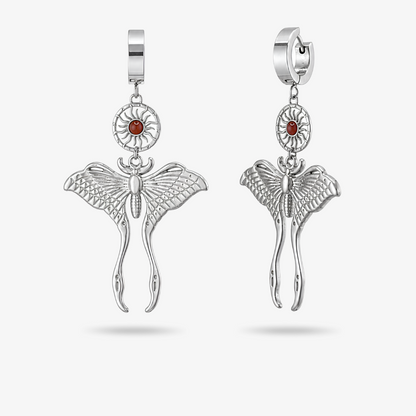 CALYRA ✦ Ohrringe mit Karneol und Mondfalter
